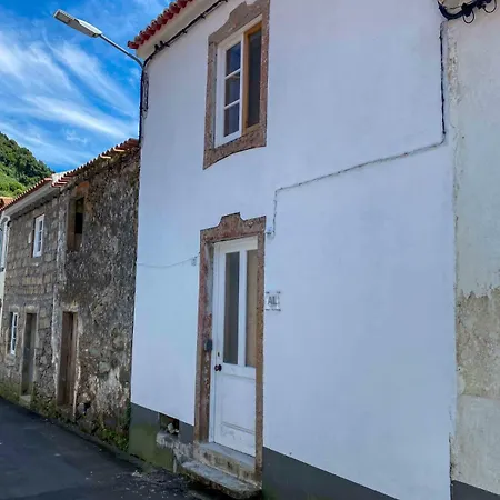 Casa Do Forno Faial da Terra